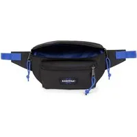 Eastpak Bauchtasche DOGGY BAG, Gürteltasche, Minibag mit Logo-Aufnäher