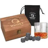 Woma Eiswürfel-Steine Basalt Whisky Steine Geschenk Set in edler Holzbox - 8-teilig, Wiederverwendbare Kühlwürfel mit Glas und Samtbeutel