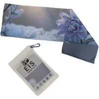speecheese Sporthandtuch Pastellblaue Blume Eishandtuch mit Eiskristallen