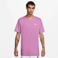 Nike Sportswear T-Shirt M NSW CLUB TEE mit Logostickerei auf der Brust, aus Jersey-Material, Regular Fit