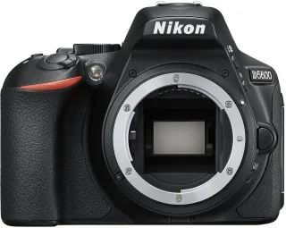 Nikon D5600 [24.2MP Full HD 32"] schwarz