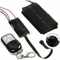 SpionProfi Überwachungskamera 32GB Mini Kamera Video Ton Aufnahme Einbau Drohne Knopf Haus Cam (1-tlg., Mini Knopf Versteckte Kamera Spycam für Drohne, Auto, Nistkasten uvm)