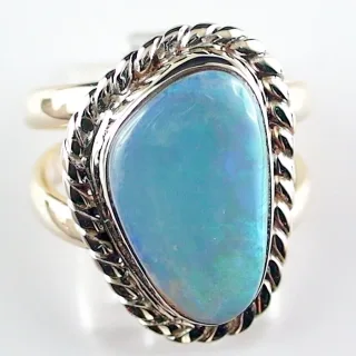 14k Gelbgold Opalring mit Semi Black Opal – Eleganter Designer-Ring mit 8 ct Top GEM Class Semi Black Opal