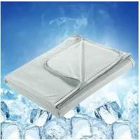 Elegear Sommerbettdecke kühldecken zum schlafen kühlende bettdecke sommerdecke 150x200/200x220, Bezug: ‎Oberfläche: 75% Nylon 25% Polyester, Rückseite: 100% natürliche Bambusfaser, kühldecke sommer, Q-Max>0,5, Atmungsaktive Sofadecke, Reisedecke