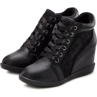 LASCANA Freizeitschuh, Halbschuh, Keilstiefelette, Stiefelette, Sneaker mit innenliegendem Keilabsatz und eleganten Spitzendetails