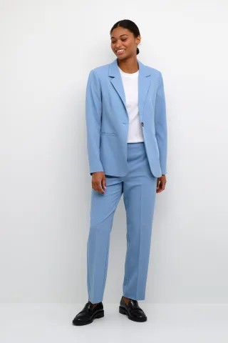 Blau