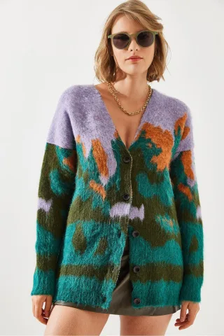 Langer, dicker Jacquard-Cardigan mit Knopfverschluss