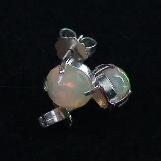Welo Opal Ohrstecker 1,17 ct. + 1,26 ct. aus 925er Sterling Silber Ohrringe