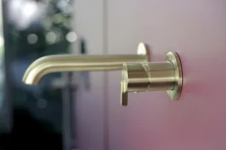 Neuesbad Serie 600 Unterputz Waschtischarmatur, inklusive Einbaukörper , Oberfläche: gold gebürstet NB1BQS_R54L1