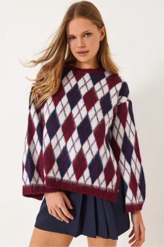 Crew-Neck-Pullover mit Schlitz im Baklava-Muster