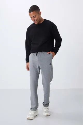 Herren Sweatpants aus Baumwollmischung im Regular Fit