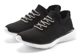 LASCANA Sneaker mit modischer Glitzerschnürung VEGAN