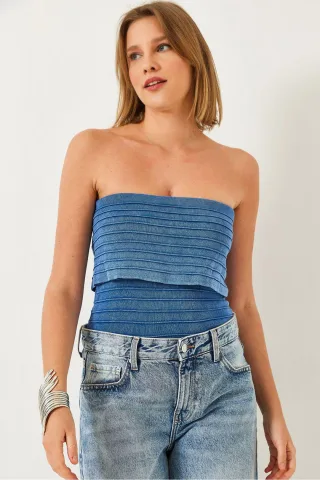 Texturiertes trägerloses geripptes Crop Top