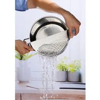 Haushalt International Siebaufsatz Ausgießhilfe Topfsieb Topfausgießer Edelstahl 33x13cm, für Töpfe bis Ø 24cm, Haltegriffe, einfache Handhabung, Silber