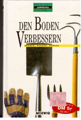 Den Boden verbessern. Graben Hacken Düngen