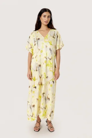 Kleid Gerade Passform French Vanilla Floral Print cream