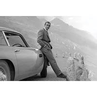 PYRAMID Poster James Bond Poster Sean Connery & Aston Martin 91,5 x 61 cm