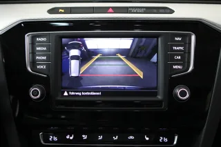 Original Kufatec Komplett- Set Nachrüstung Rückfahrkamera + Kabelbaum für VW Passat B8 3G ab 2014-