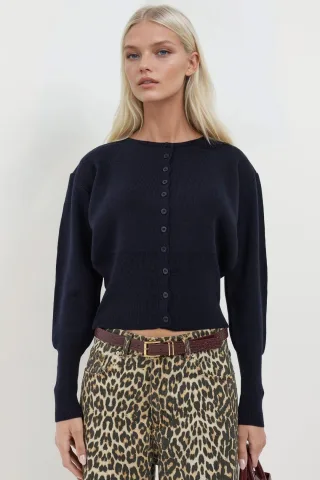 Slim Fit Rundhalsstrickjacke