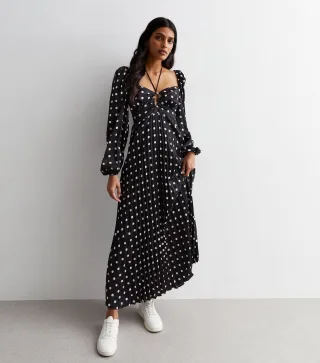 Maxikleid mit gepunktetem Ausschnitt