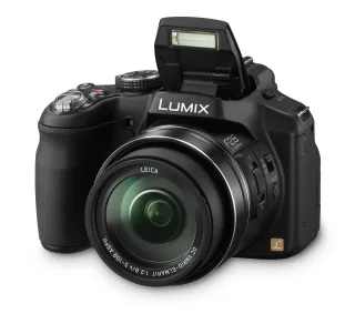 Panasonic Lumix DMC-FZ200 [12.1MP 24-fach opt. Zoom 3"] schwarz