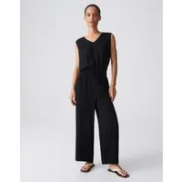 OPUS Jumpsuit MYLARA mit Seersucker-Struktur Ärmelloser Schnitt und V-Ausschnitt wirken modern