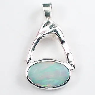 935 Silber Anhänger mit 1,93 ct. White Opal – Kunstvoller Opalanhänger mit White Opal aus Coober Pedy