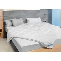 Beco Kunstfaserbettdecke Gregor, Bettdecken für Sommer und Winter, Ganzjahresdecke, Füllung: Polyester, Bezug: Polyester, Bettdecke 135x200cm, allergiker geeignet (Hausstauballergiker)