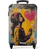NoBoringSuitcases.com© Hartschalen-Trolley Mädchen mit herzförmigem Luftballon im Graffiti-Stil 55x35x20cm, 4 Rollen, Reisetasche mit Rollen, Koffer Handgepäck Flugzeug