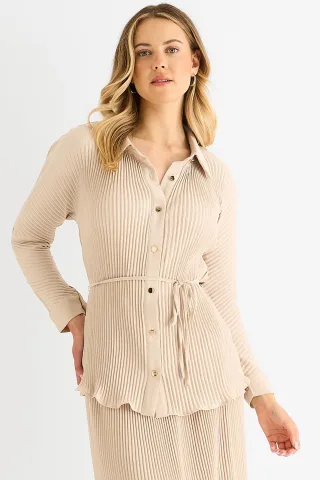 Beige Plissee Hemd mit Knopfleiste