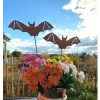 LB H&F Lilienburg Dekofigur 2 Stück Fledermäuse Dekofigur Garten Herbstdeko (FLEDERMAUS Herbst Terrasse Kübel Blumenstecker Dekostecker Figur Herbststecker gruselig schaurig modern Terrasse Rost, Dekofigur Garten Deko Herbst Terrasse Kübel Blumenstec