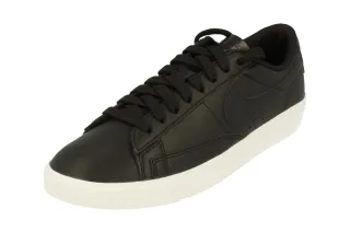 Nike Damen Blazer Low Schwarz Turnschuhe