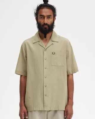Fred Perry Herren Leichte Textur Reverskragen Kurzarmhemd