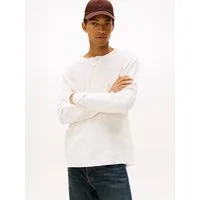 Tommy Jeans Henleyshirt TJM WAFFLE SCRIPT HENLEY Rundhals, slim fit, mit feiner Struktur