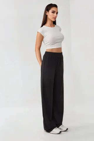 Weite Strickhose mit elastischem Bund