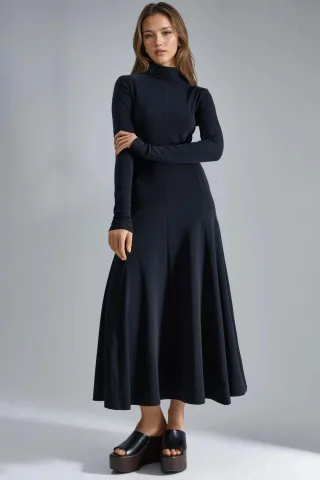 Langärmliges A-Linien Midikleid