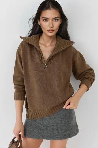 Übergroßer Rippstrickpullover mit Reißverschlusskragen
