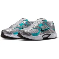 Nike Sportswear Nike V5 RNR Sneaker inspiriert vom Design des Y2K Nike Vomero 5