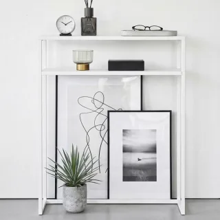 Konsolentisch 2 Ebenen platzsparend Metall weiß 60x80x18cm | Yamazaki schmaler Beistelltisch für Flur und Eingangsbereich. Ein heller, moderner Akzent