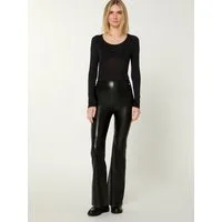 Nur Die Leggings NUR DIE x KILIAN KERNER Damen Vegane Flared Leggings in Leder-Optik eleganter Bootcut-Look - softe Innenseite - breiter Komfortbund