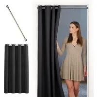 tinycurtains Türvorhang mit Stange silber 55-90 cm ohne Bohren, Thermo Vorhang mit Magneten, Ösen, abdunkelnd, Polyester, blickdicht, Schwarz Eclipse, Türgardine mit Klemmstange verdunkelnd