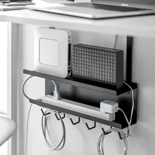 Yamazaki Kabelorganizer zum Anklemmen 40x43x11cm Metall schwarz. Schaffen Sie eine aufgeräumte Arbeitsumgebung für Router und Kabel im modernen Büro.