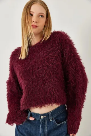 Strukturierter Kurzpullover mit Plüschdetails