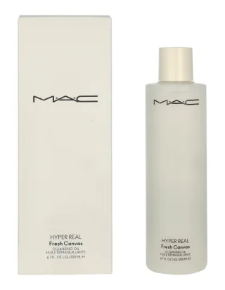 MAC Hyper Real Fresh Canvas Cleansing Oil.