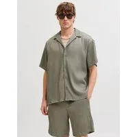 Jack & Jones Kurzarmhemd JJEHARRISON RESORT SHIRT SS SN Materialmix mit Stretch, loose fit