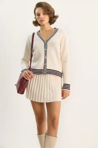 Gestreiftes V-Ausschnitt Knopf-Cardigan und Rock-Set