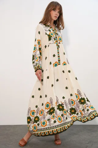 Gemustertes V-Ausschnitt Maxikleid