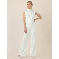 Apart Jumpsuit mit Wickeleffekt und weitem Bein