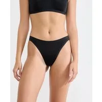 sloggi String ZERO Feel Air atmungskativ, semi-transparenter Look, feine Streifen