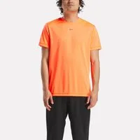Reebok Trainingsshirt ID TRAIN SS TECH TEE Kurzarm-Design, atmungsaktives Material, schnell trocknend
